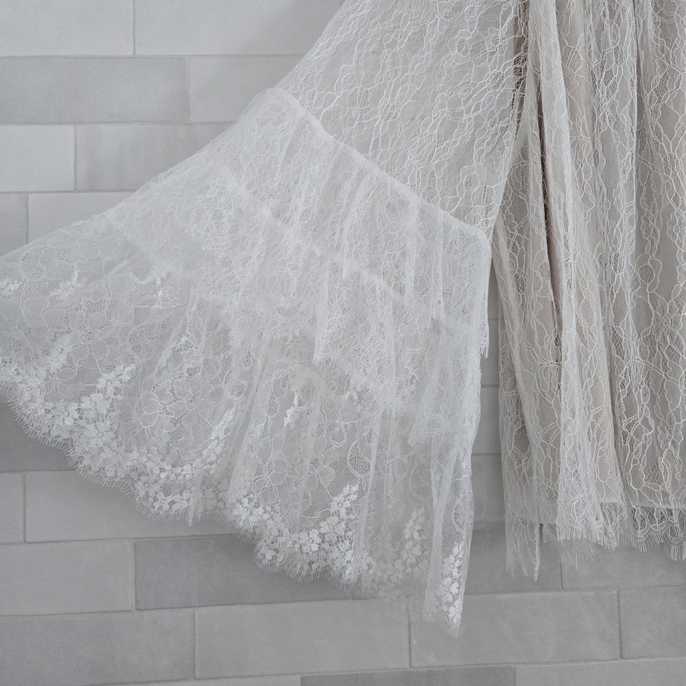 Alice + Olivia Delia Ruffled Lace Tunic Top Blouse White Sheer Mesh Bell Sleeve - Picture 3 of 10